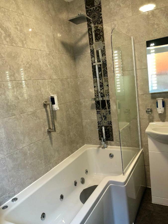 Stay Lytham Serviced Apartments Літам-Сент-Еннс Екстер'єр фото